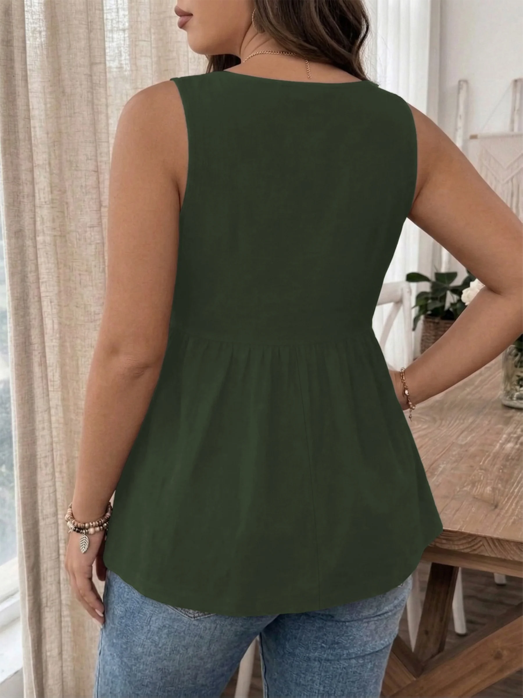 Stilvolles Plus-Size Damen-Tanktop mit Knopfdetails für mühelosen Mode-Look – Detail 16