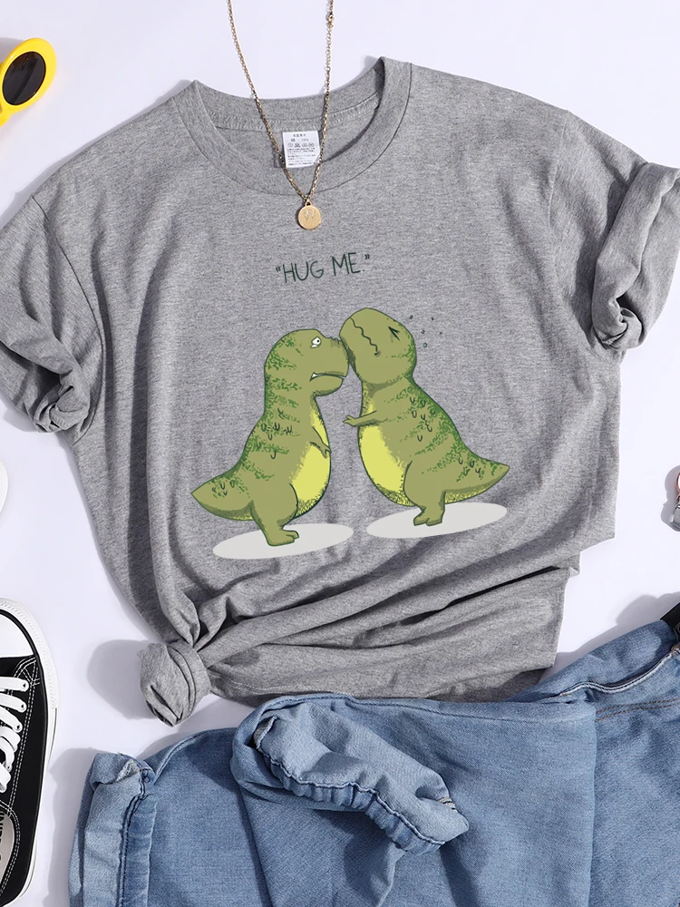 Hug Me Kawaii Green Little Dinosaur Women T-Shirt Summer Casual T Shirts Street Hip Hop Crop Top Personality Breathable T Shirt