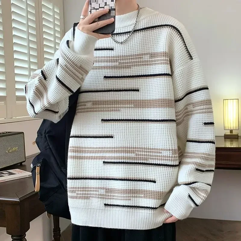 Runder Kragen neu in Pullover männlich Herbst und Winter Rundhals ausschnitt Herren Strick pullover ästhetisch gewebte Streetwear billige Top Strickwaren