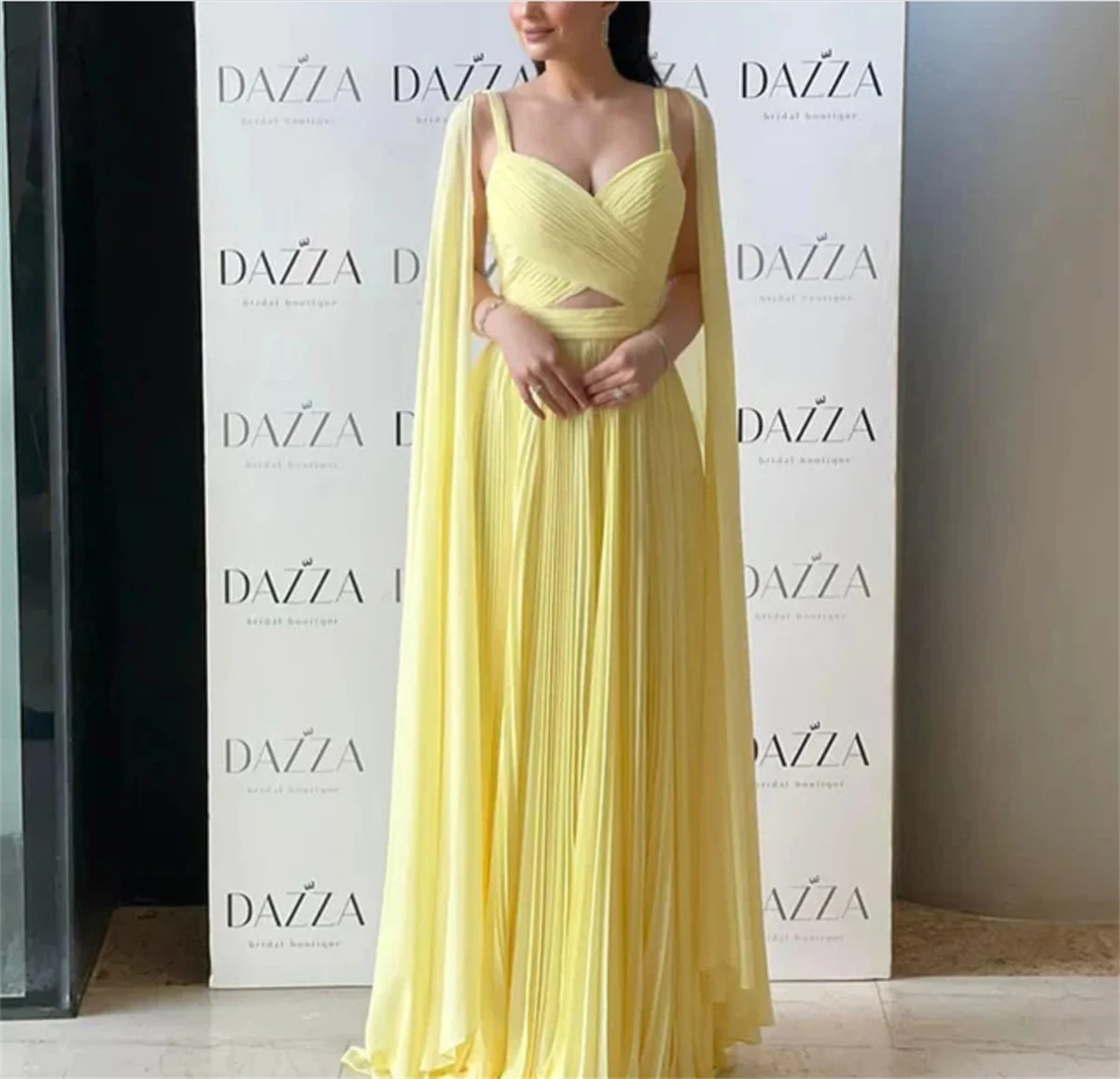 Elegant Light Yellow Evening Dress Cape Chiffon Long Sleeve Sexy Cutout 2024 Special Occasion Dress Vestidos De Graduación رسمية