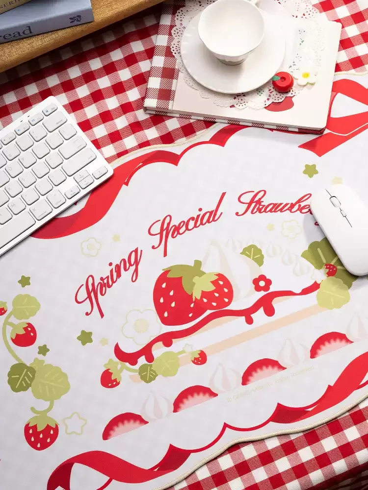 لوحة ماوس GeekShare Kawaii، قاعدة ماوس ألعاب مطاطية غير قابلة للانزلاق، حصيرة مكتب كبيرة مقاومة للماء، فراولة مع كريمة #4