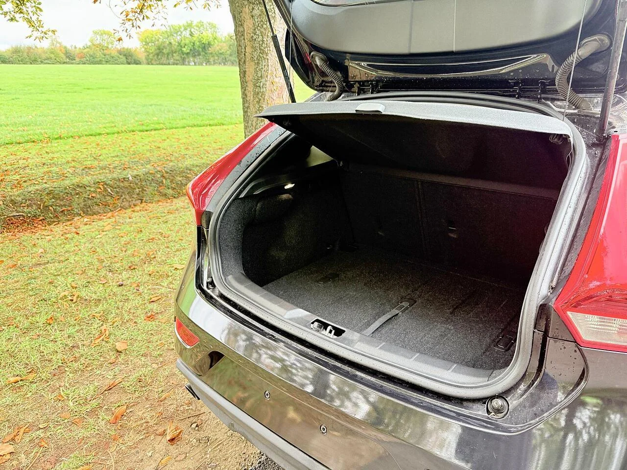 Auto Pop-Up Trunk Struts for Volvo V40 Cross Country 2013-2019 Hatchback Automatic Opening Gas Lift Supports with Springs