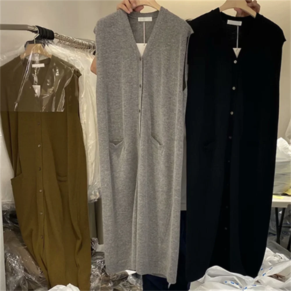 

New V-collar buckle cardigan long knitted vest women dress stretch