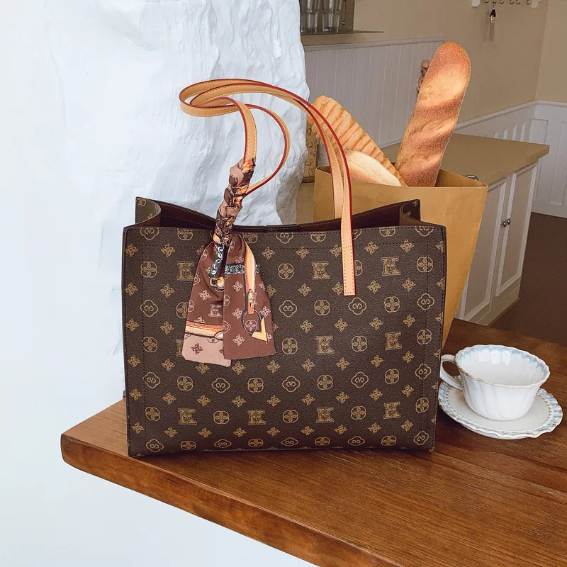 

2025 New Luxury Tote Bag for Women Versatile Underarm Shoulder Bag with Top Handle, Minimalist Crossbody Purse for Office