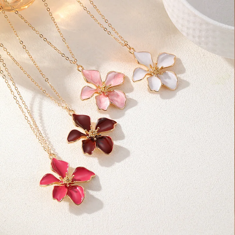 Korean Fashion Version Oil Drop Flower Chain Necklace For Women Exquisite Colorful Petals Necklace Lady Banquet Party Jewelry