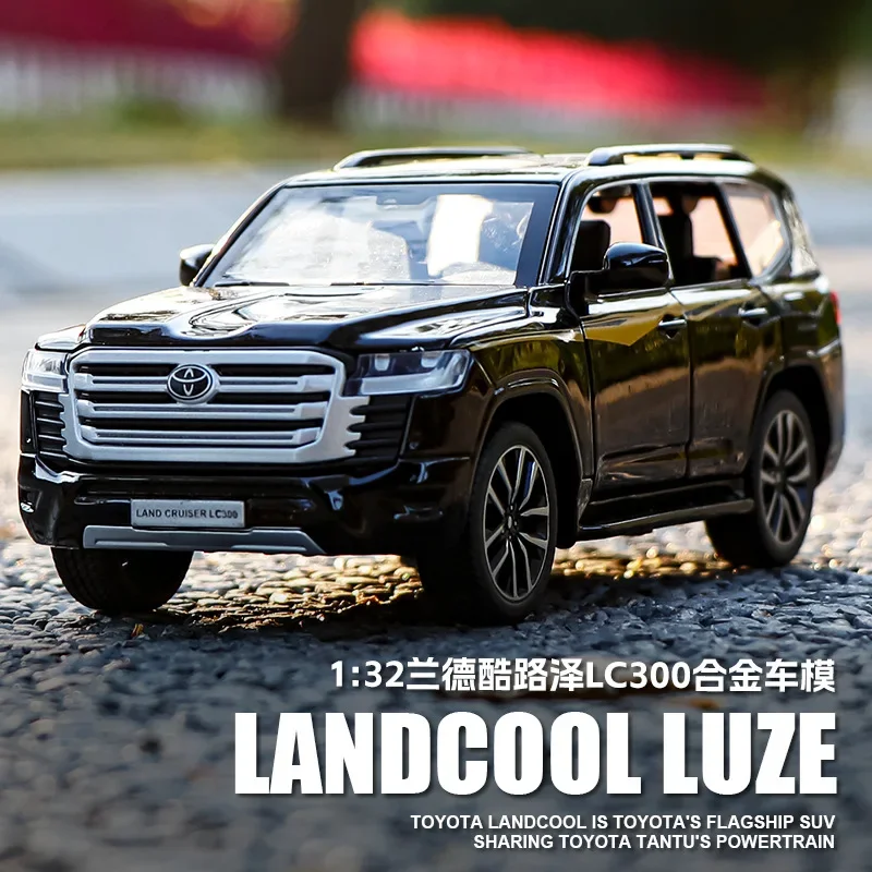 

LAND CRUISER LC300 SUV 1:32 Высокая имитация литья под давлением модель автомобиля из металлического сплава, звук, свет, откатная коллекция игрушек, подарки