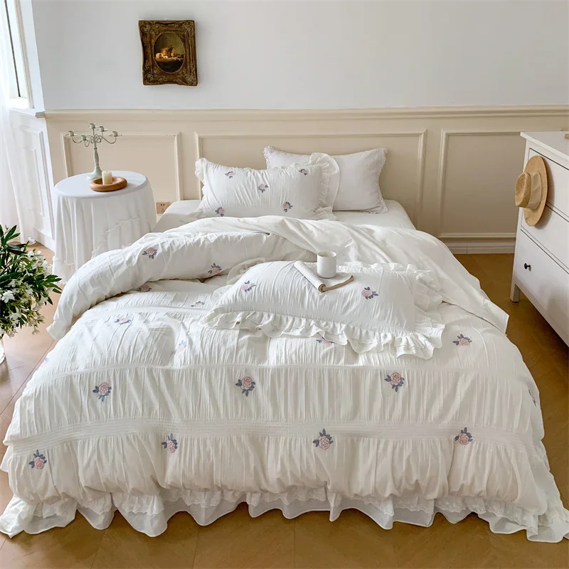 White Washed Cotton Seersucker Pleat Duvet Cover Set Rose Embroidery Comforter Cover Set Bed Sheet Pillowcases Girl Bedding Set