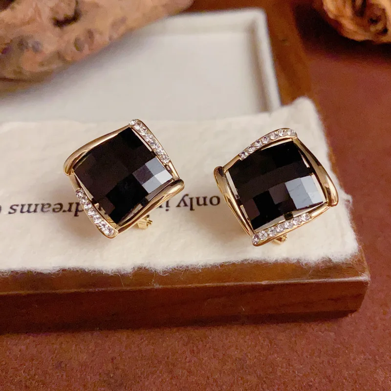 Temperament simple diamond-set black crystal rhombus stud earrings women's fashion light luxury s925 silver needle earrings