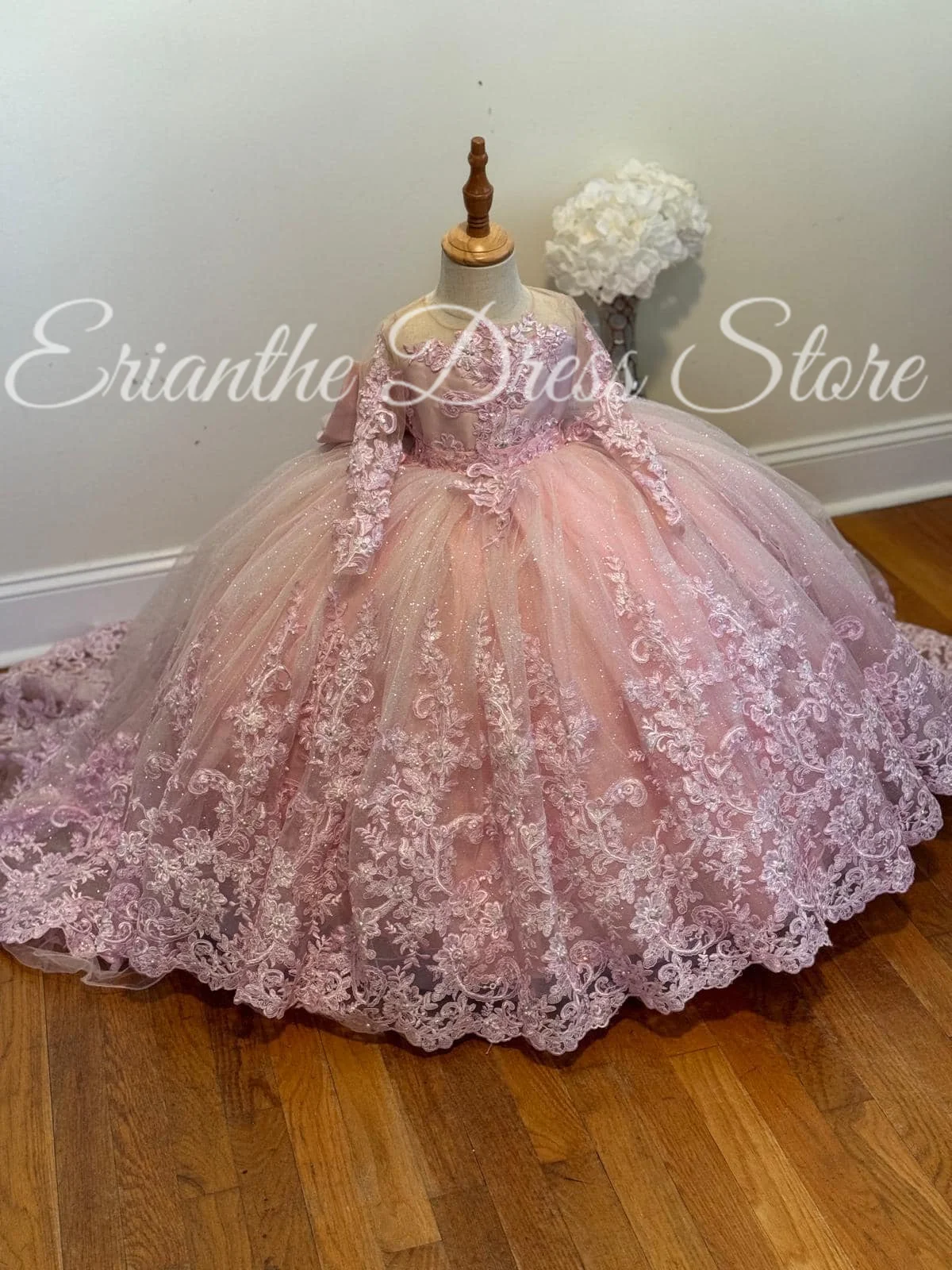 

Light Pink Lace Applique Flower Girl Dress For Wedding Tulle Puffy Lace Kids Birthday Party First Communion Ball Gowns Custom