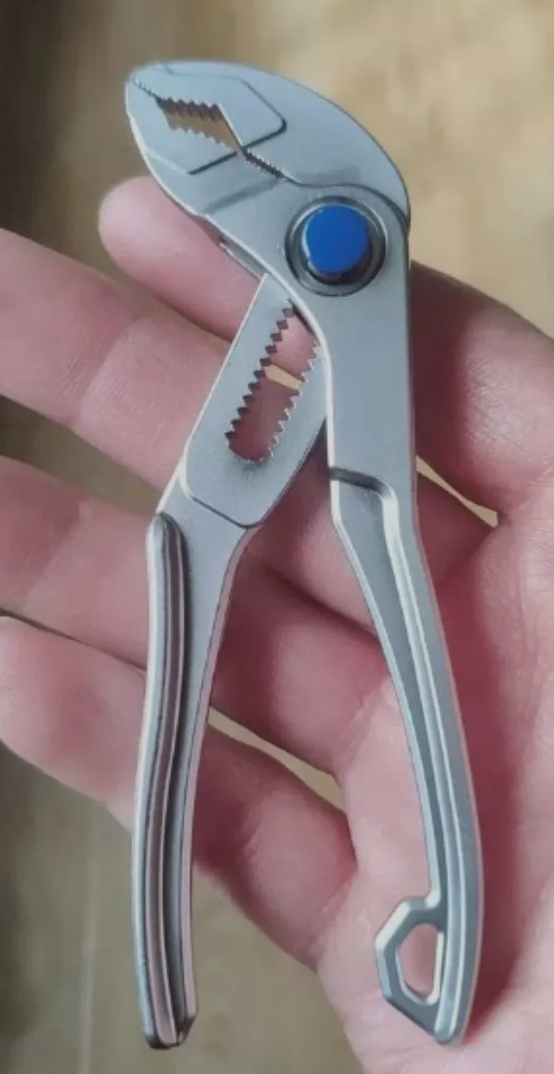 Self‑Tightening Water Pump Pliers, 4‑5 Inch Quick‑Adjust Mini Wrench Pliers With Quick‑Release Button