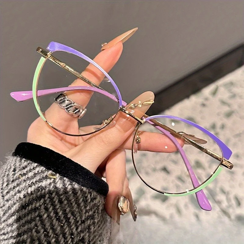 

Cat Eye Color Blocking Fashionable Flat Mirror for Women Anti Blue Light Color Changing Glasses