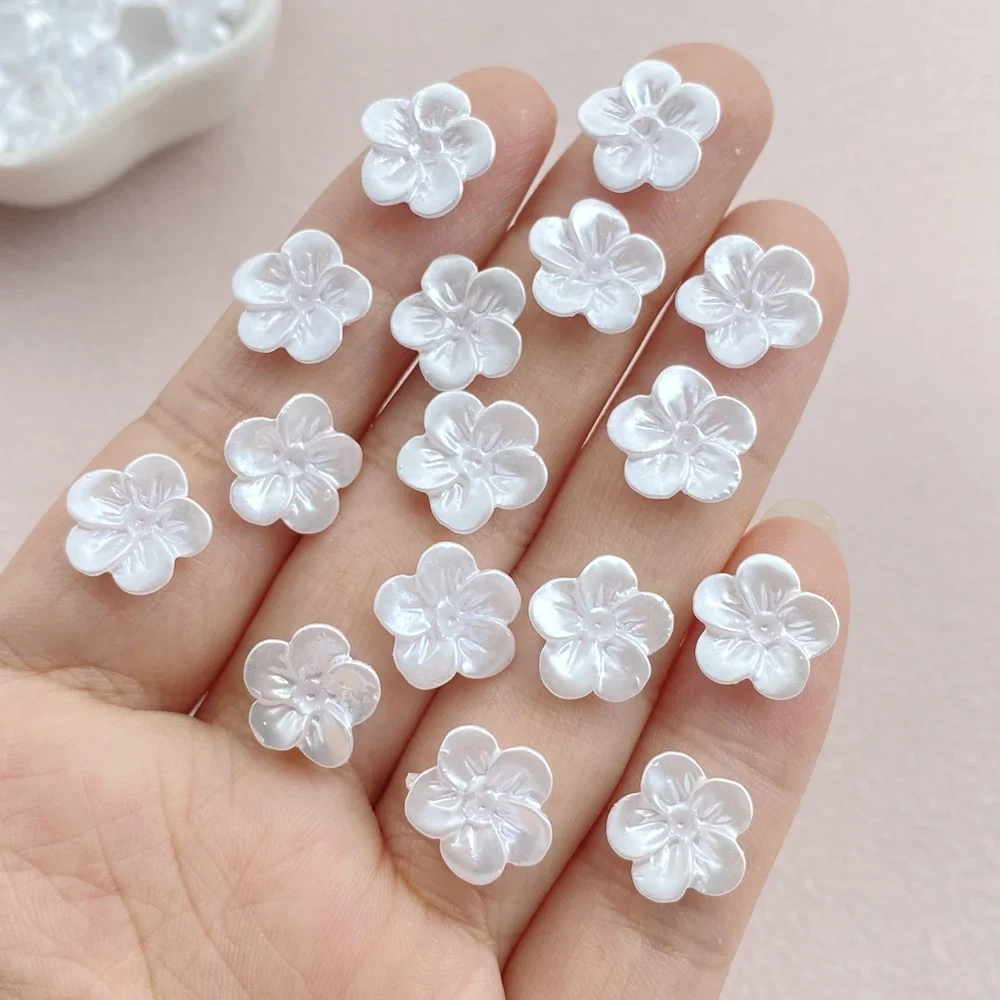 Breloques en résine 3D pour nail art, jolies fleurs blanches, biscuits, décorations pour ongles, bijoux, 50 pièces