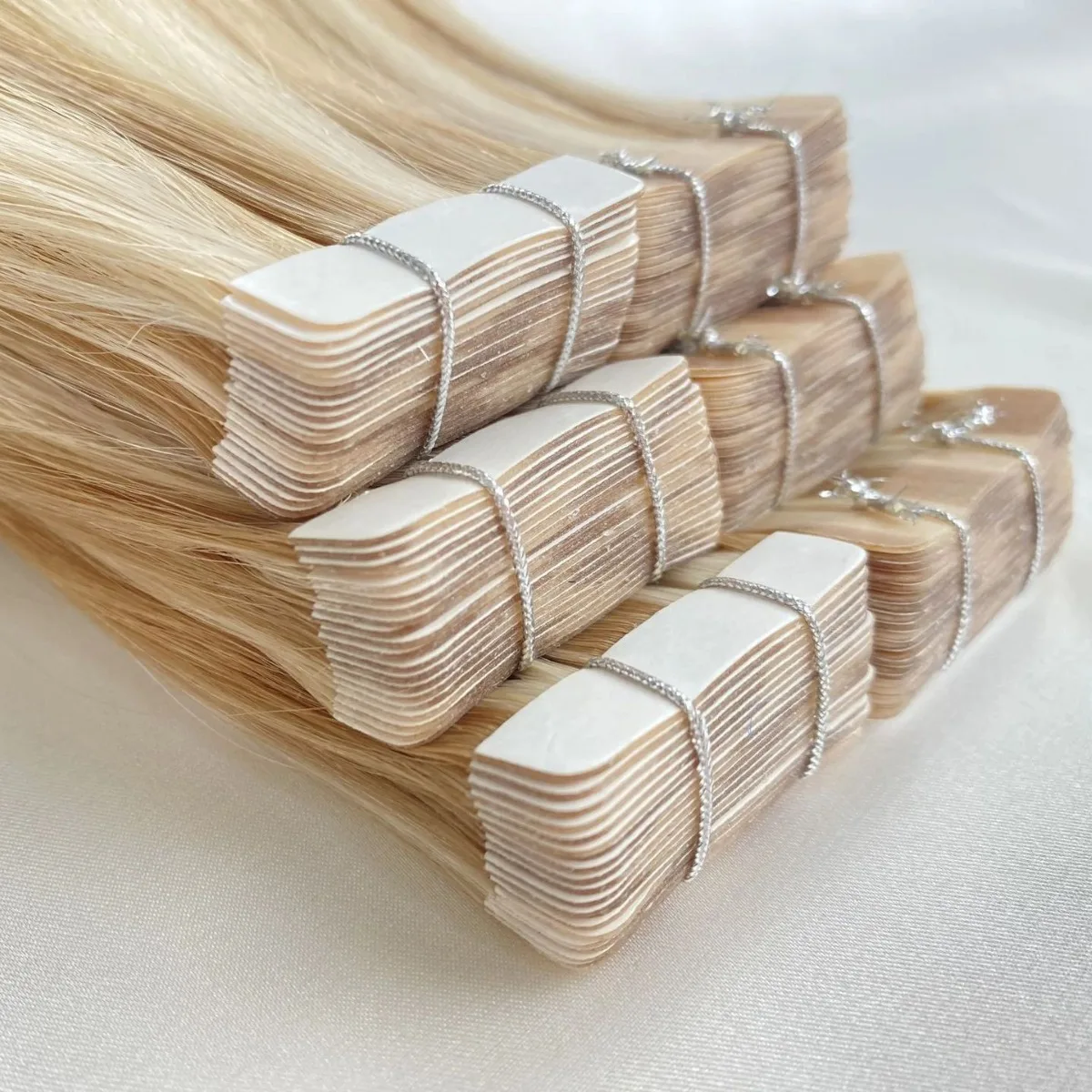 Tape in Hair Extensions 100% Real Human Hair Invisible for Women Straight Piano Color Bundles Human Hair Ombre Wigs for Salon