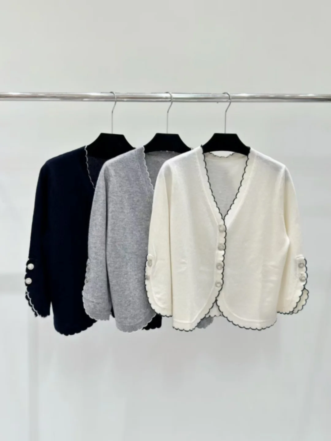 High end customized women's versatile color blocking knitted cardigan