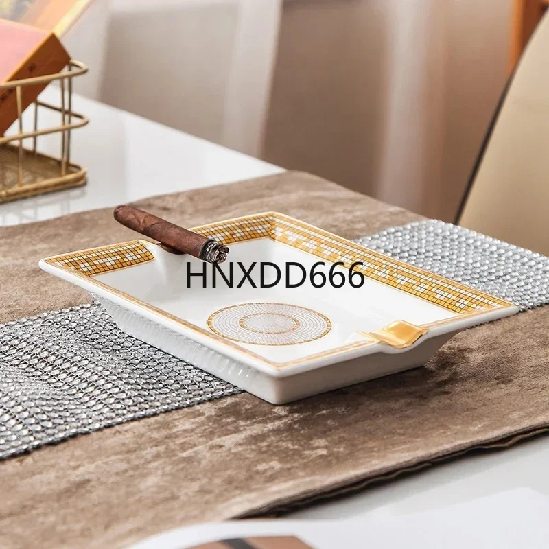 Ceramic Cigar Ashtray with Horse Head Design, Luxury Grid Pattern Ash Tray Holder for Decoration and Business Gifts