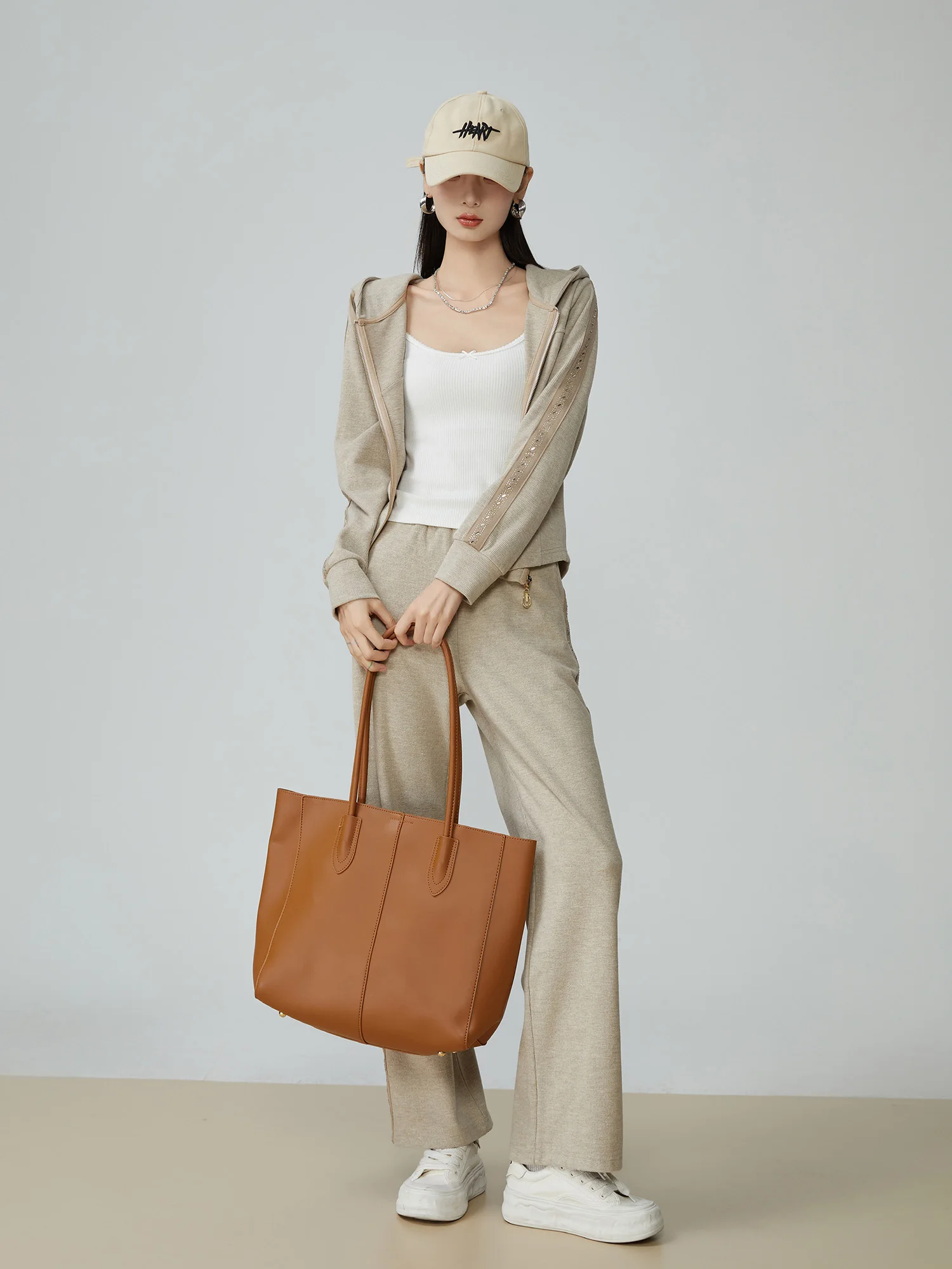 

Комплект из двух предметов: толстовка-кардиган с капюшоном и свободные прямые брюки для женщин, повседневная осенняя одежда