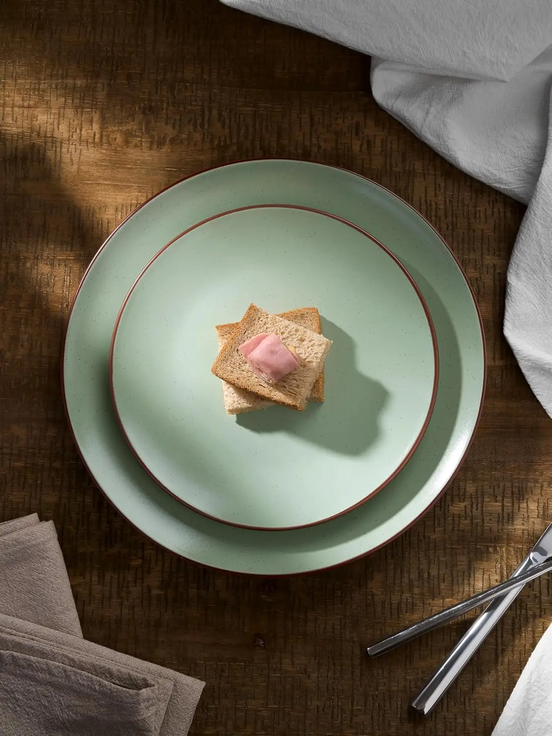 أطقم أطباق وأطباق سيراميك فينوس، أطقم أطباق مرقطة لـ 8 (24 قطعة) - آمنة للاستخدام في الميكروويف وغسالة الأطباق، خفيفة غير لامعة