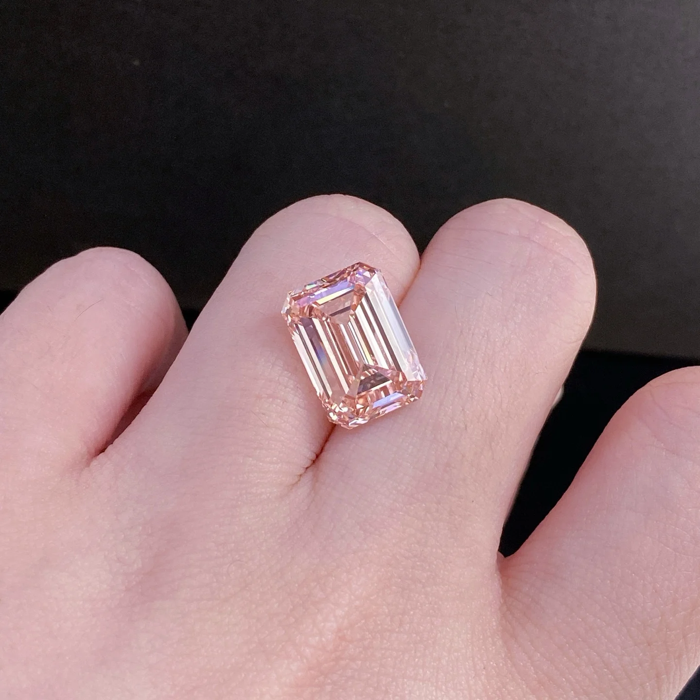 QIBAOKU Jewelry 9.02CT VVS2 Fancy Intense Pink Lab Grown Diamond with IGI Certificate Emerald Shape Diamonds Wholesale 2026