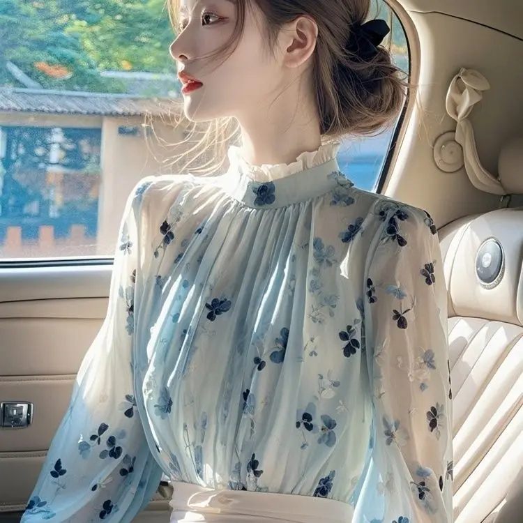 

Новинка 2025: Уникальный красивый женский топ премиум-класса с высоким воротником, синим принтом, в корейском стиле, свободного кроя, с длинными рукавами