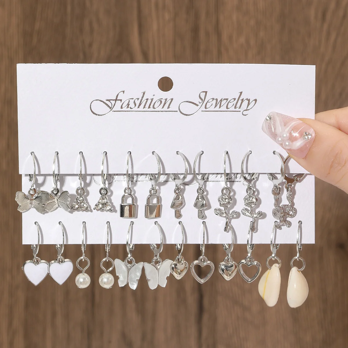 48 Pcs Fashion Faux Pearl Decor Twist Design Hoop Earrings For Women Silver Color Heart Earring For Daily Life Jewelry Gifts New