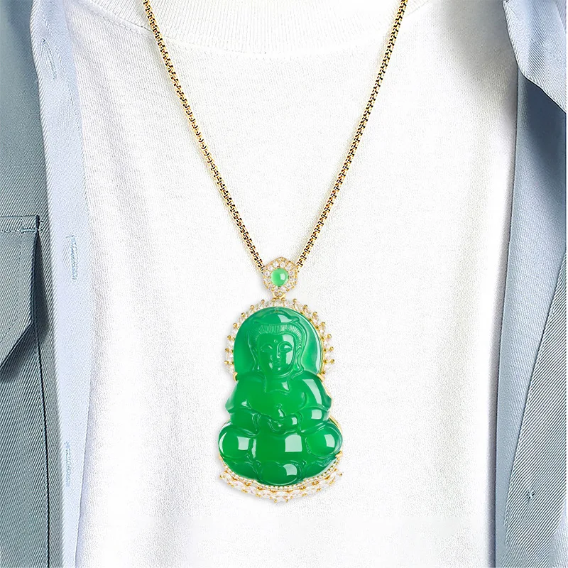أحدث زجاجة نظيفة من العقيق الأخضر الطبيعي الأصيل Guanyin النحاس المطلي بالذهب والثلج قلادة نسائية عصرية