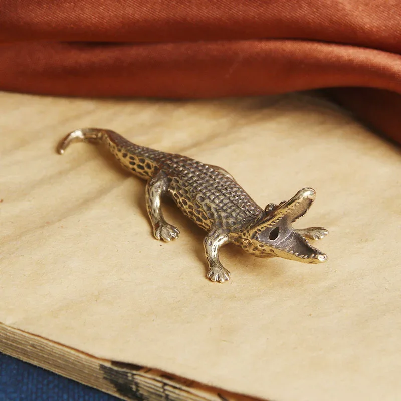 Copper Crocodile Desktop Ornament Brass Mean Alligator Miniatures Figurines Creative Keychain Pendant Home Decoration - view 5