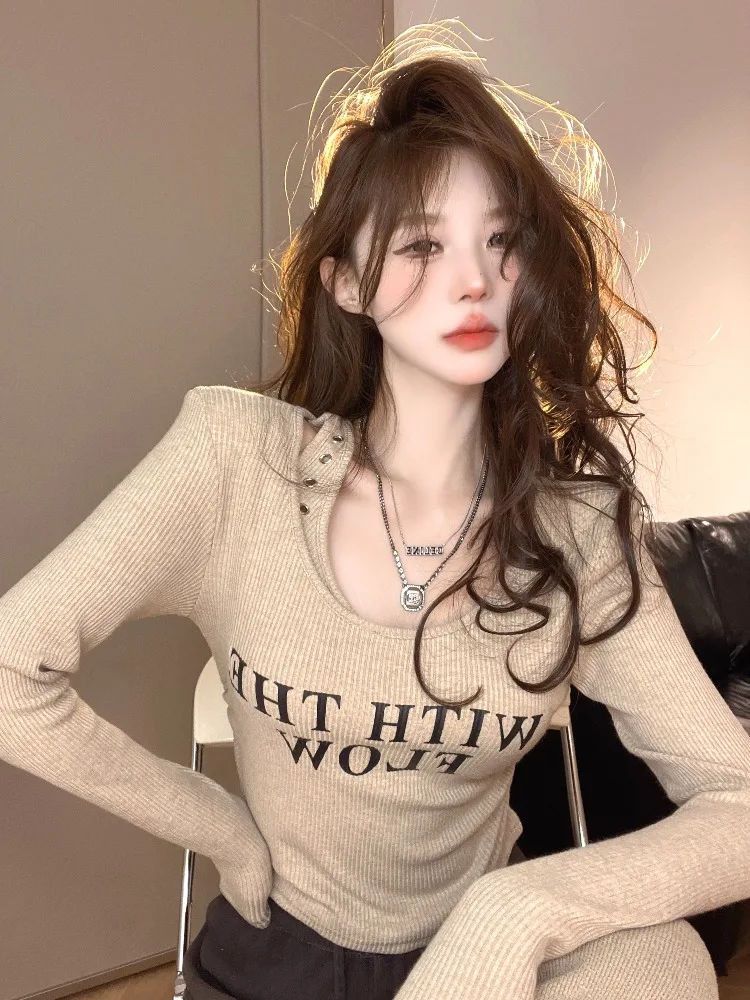 

Irregular Square Collar Shoulder Bared Long Sleeve Base T Shirt Women's Retro Spicy Letter Print Short Inner Wear Top