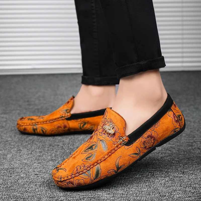 Luxury Brand Yellow Men Casual Shoes Fashion Flower Print Loafers Men Designer Flat Shoes Comfortable Slip-on Male Driving Shoes