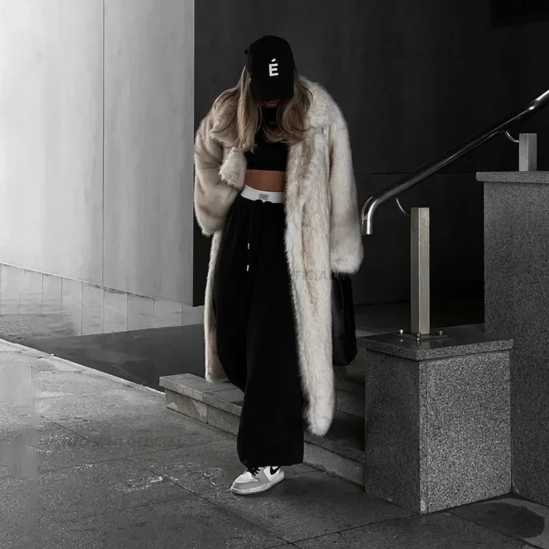 معطف كلاسيكي فاخر طويل من فرو الثعلب الصناعي للنساء للربيع سترة من الفرو المنفوش معطف خارجي فروي للشارع