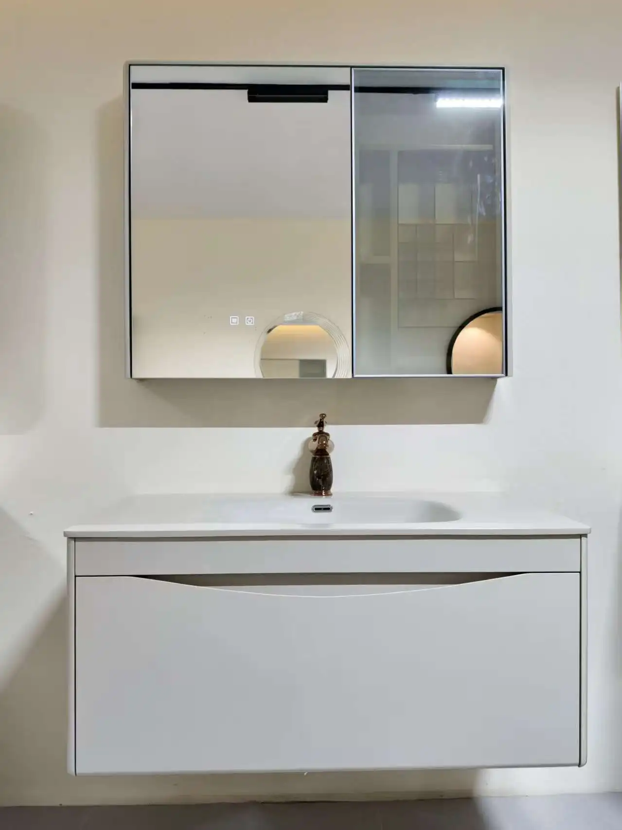 Custom Waterproof Modern Wall-Mounted Bathroom Vanity Cabinets Ceramic Basin For Apartment Villa Use Solid Wood Marble Construct