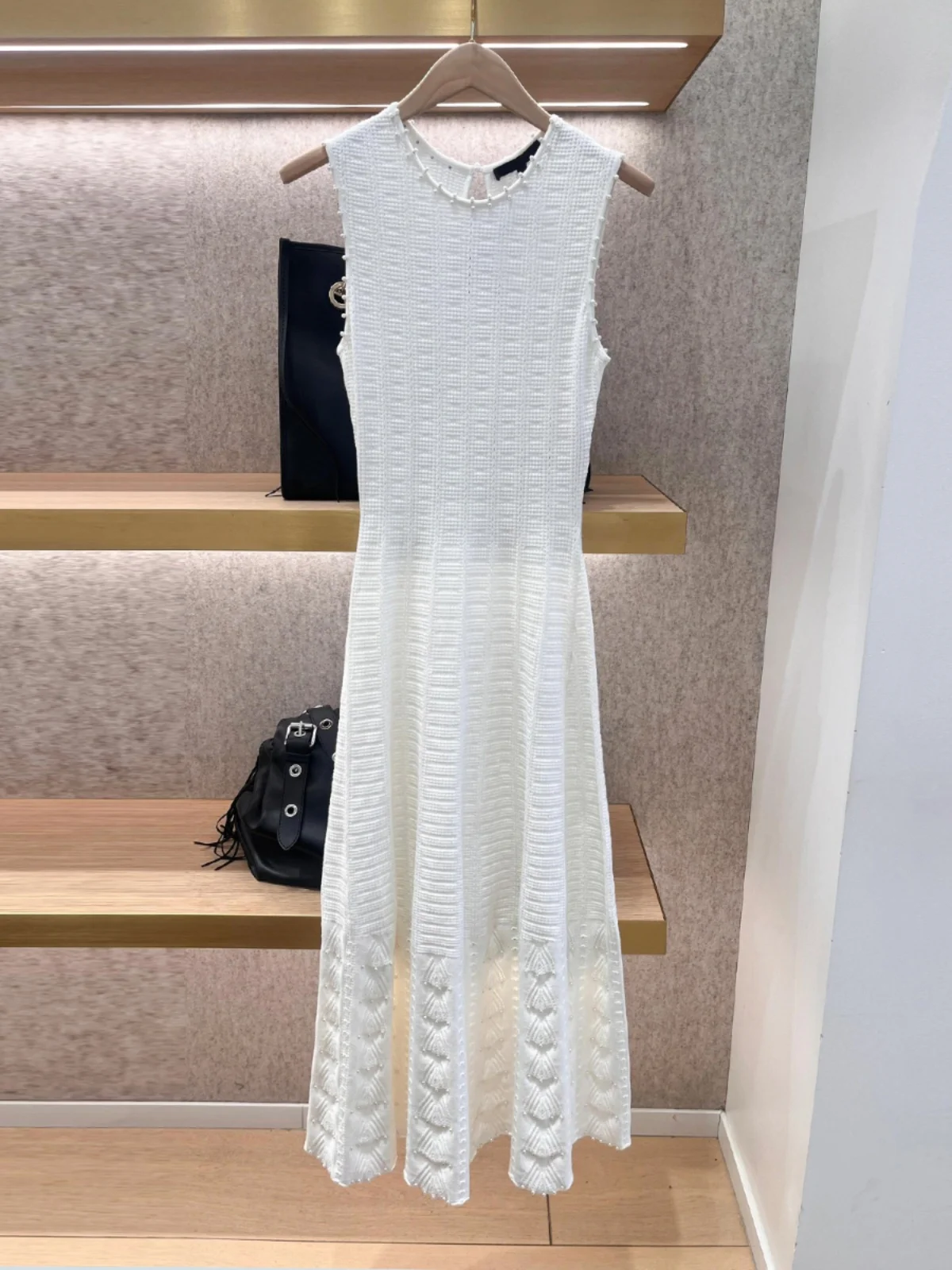 Vestido longo de malha f M Home Nan You de alta qualidade com pérolas, estilo saia evasê de cintura alta para primaver...