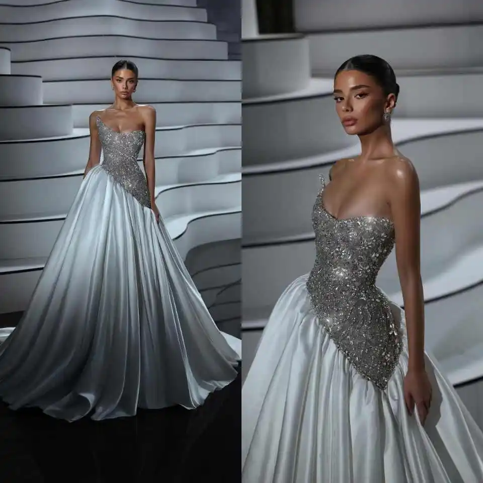 فساتين زفاف فاخرة بدون أكمام على شكل قلب مطرزة على شكل حرف A فستان العروس سويب تراين مخصص فيستدو دي نوفيا #1