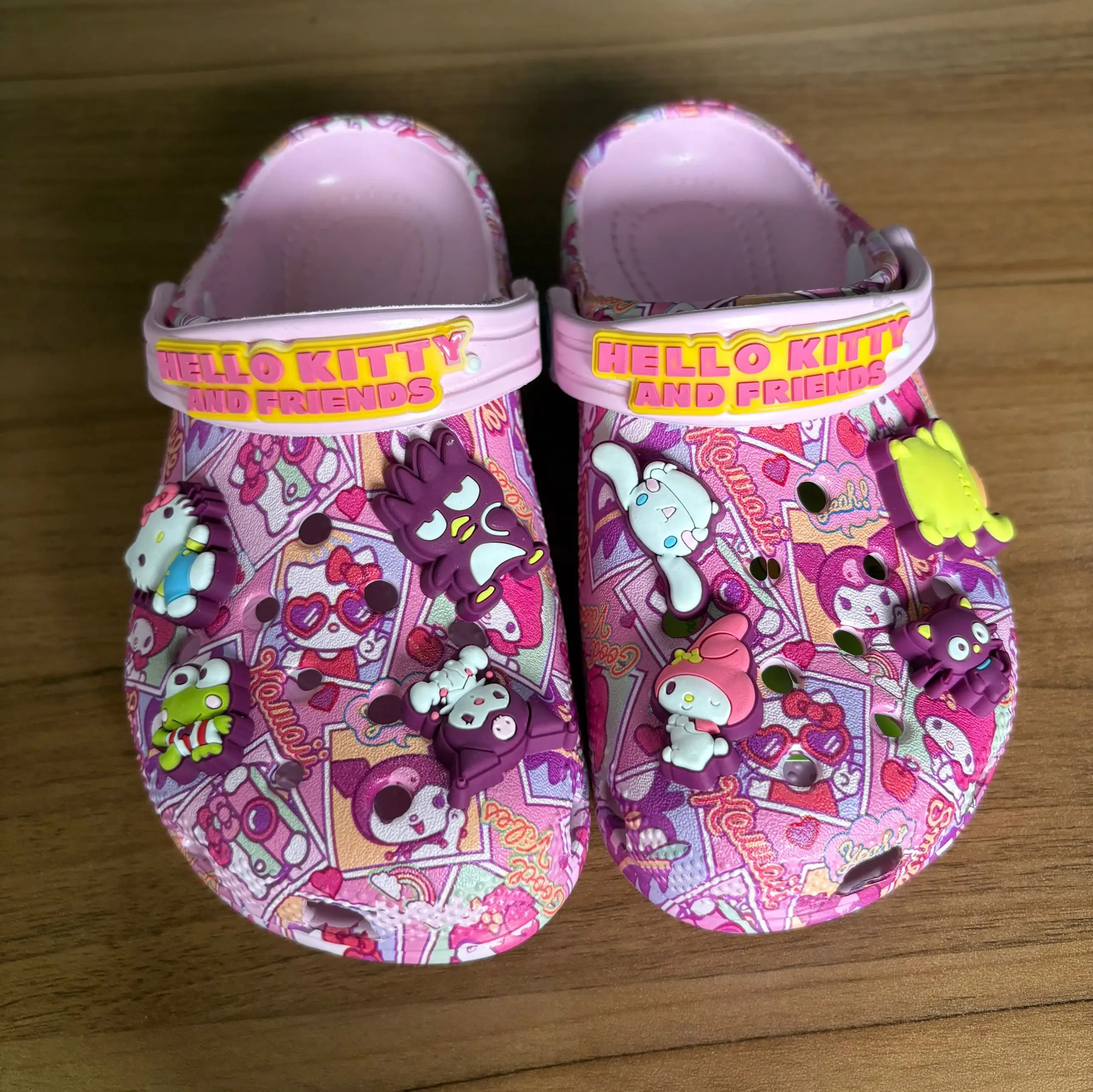 Sanrio Hellokitty Kuromi Pochacco Melody New Summer Girls Cartoon pantofole per bambini antiscivolo con suola morbida sandali con punta avvolgente regali