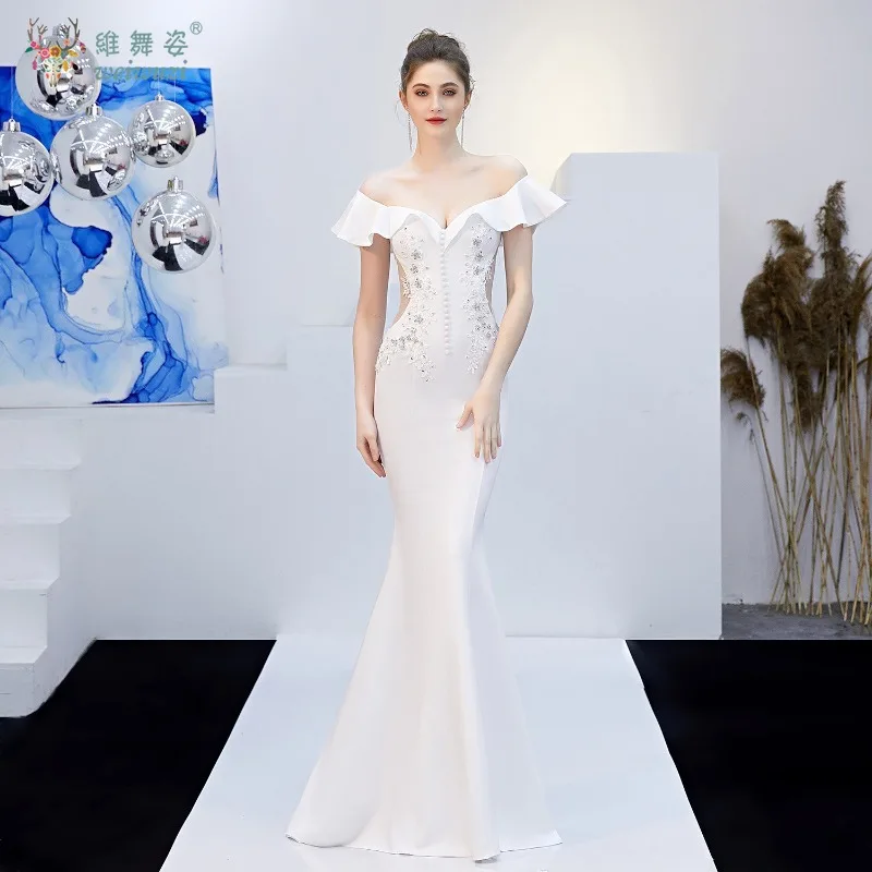 Simple and Elegant One Shoulder Wedding Dress with Hand Embroidered Sexy Waist Hollow Fishtail Skirt Engagement and Toast Dress