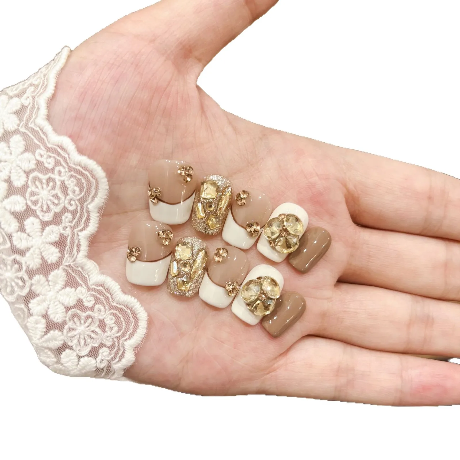 10 Stück handgemachte kurze französische Ins Press On Nails Shiny Gold Cat Eye Strass Design Herbst falsche Nägel tragbare Nägel Tipps Mädchen