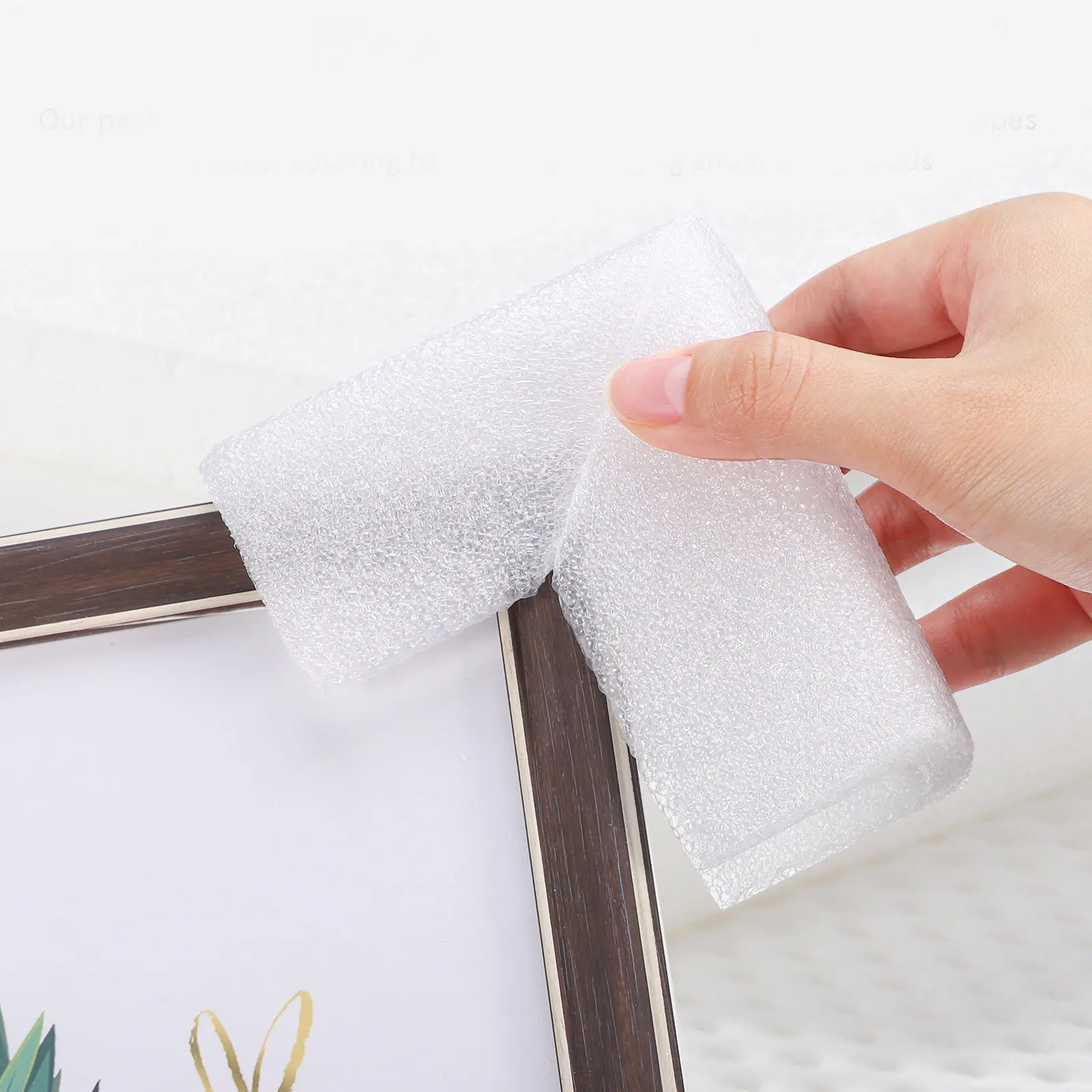 

24 pcs Pearl Cotton Corner Guard L-Shaped Edge Protectors For Furniture Moving Shipping Wall Art Epe Packaging Corner Protector