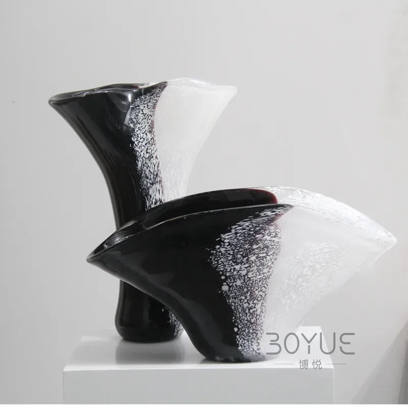 Creative light luxury black and white splicing bubble ink glass vase model house B & B living room dining table floral