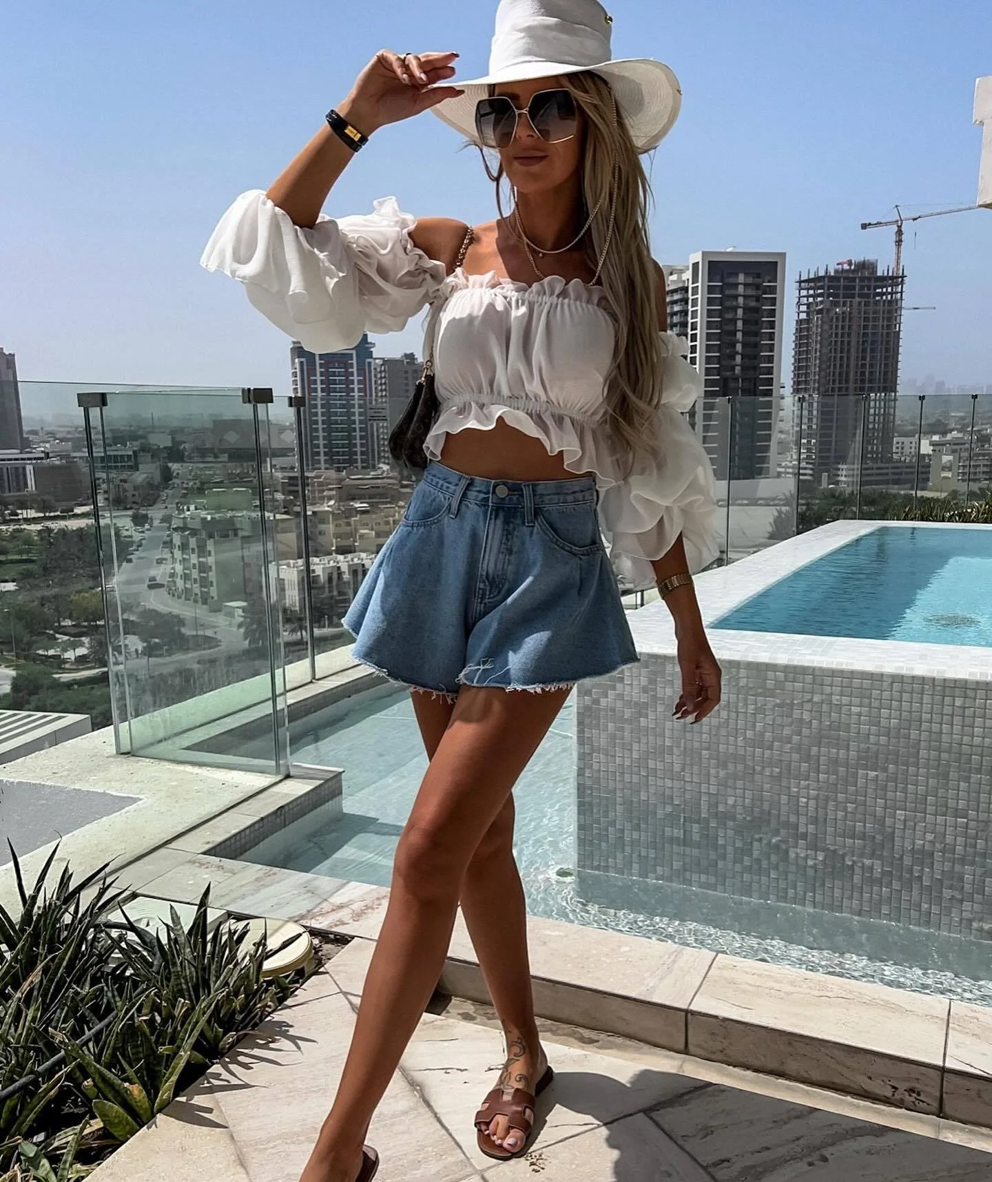 

Loose and comfortable stylish women's denim shorts High waisted umbrella hot pants Trend women's denim shorts