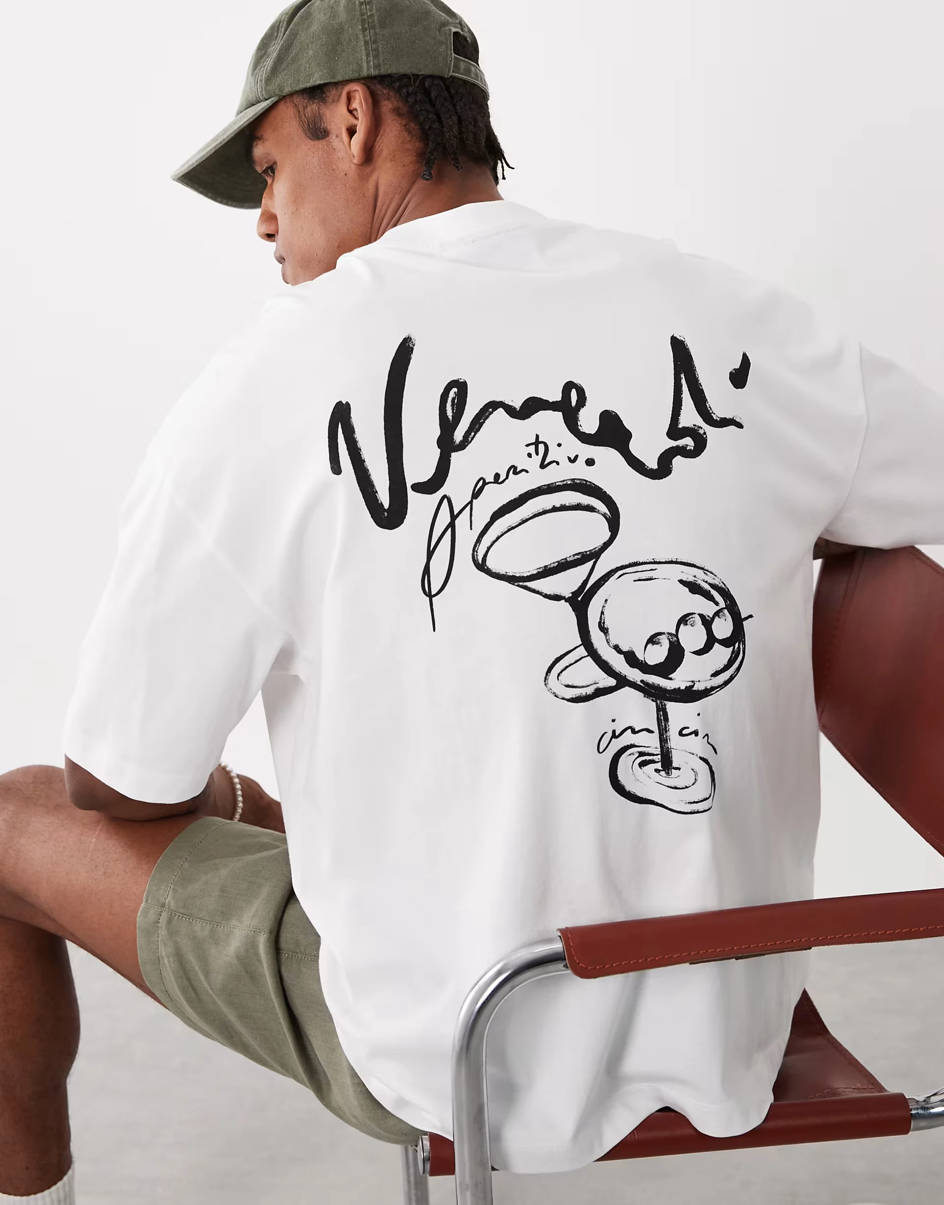 2026 Men Oversized White T Shirt Back Hand Drawn Cocktail Sketch Art Print Streetwear Short Sleeve Top