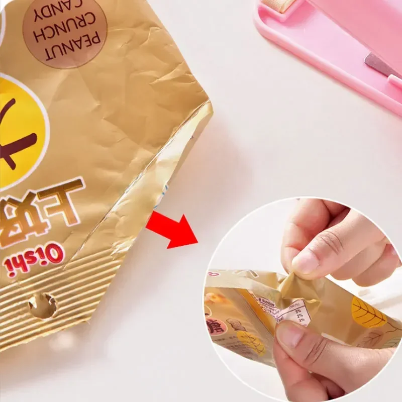 Hello Kitty Mini Heat Bag Sealing Machine Portable Food Bag Heat Sealer Food Snack Seal Up Tool Kitchen Refrigerator Accessories