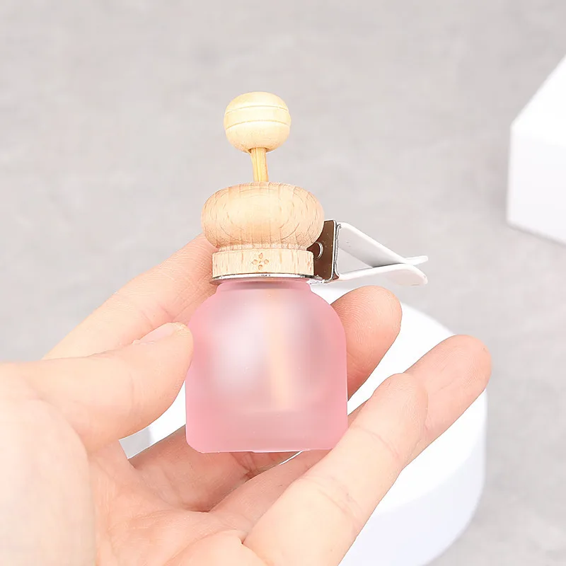 Bottiglia di profumo da 10 ml in vetro con coperchio in legno Deodorante per auto Ornamento Bottiglia vuota per styling auto per diffusore di oli essenziali