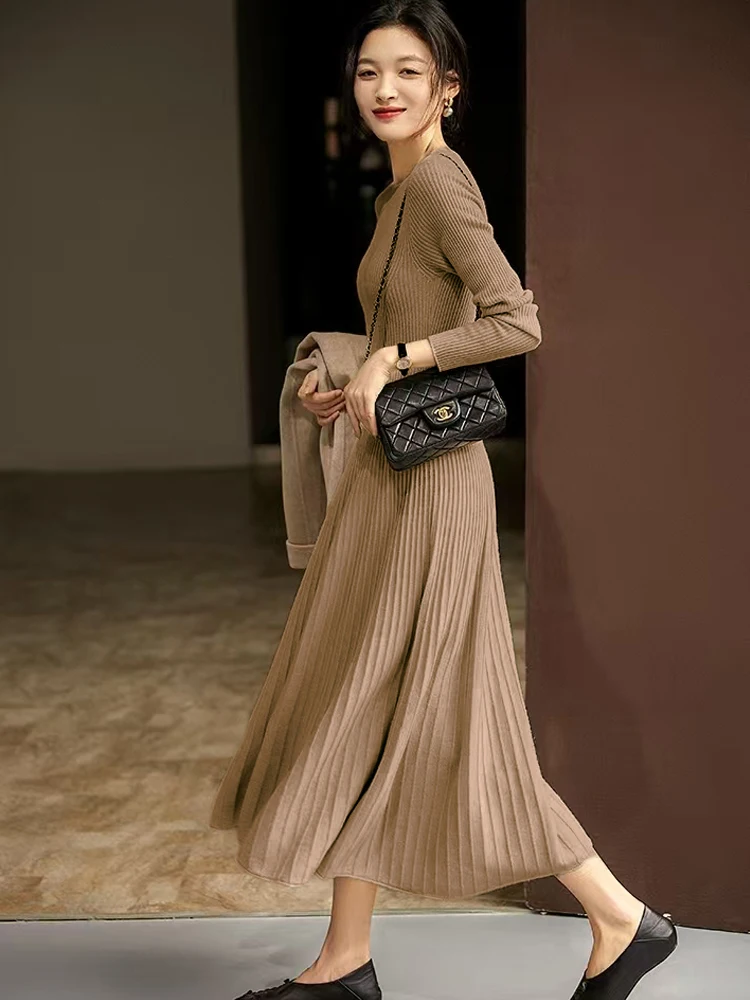 سترة نسائية 100% فستان صوف ميرينو على شكل حرف a تنانير مطوية للربيع والخريف بلوفر كشمير رقيق نحيف فستان مضيئة برقبة دائرية تريكو