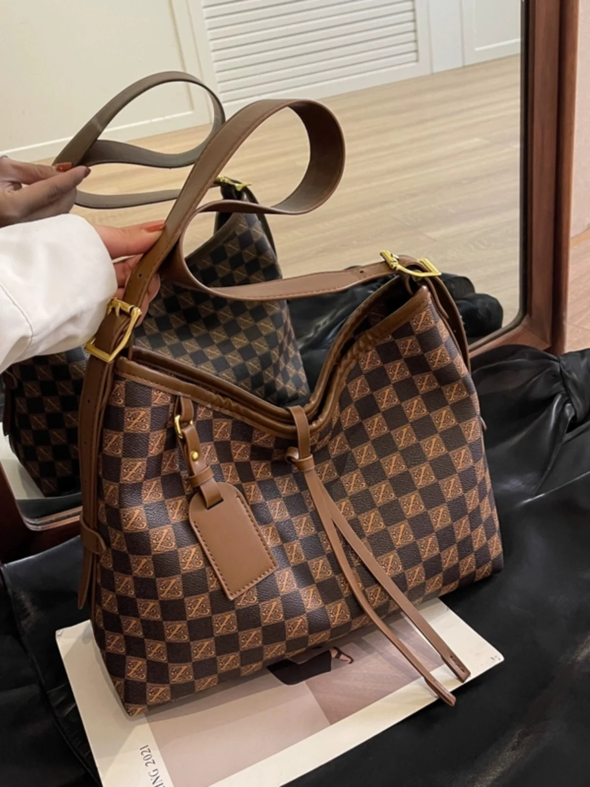 

Faionable большая женская сумка через плечо, новинка осени и зимы 2023, универсальная сумка-ведро Quali, сумка через плечо