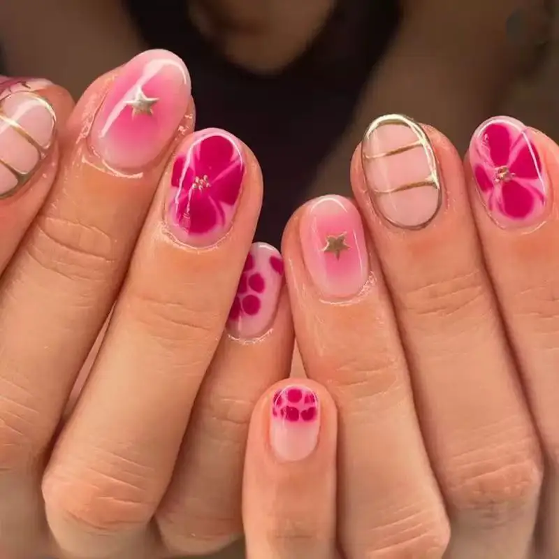 Ensemble de 24 faux ongles pour femmes, couleur bordeaux, forme amande, longueur moyenne, couleur unie avec motif floral doré, faux ongles pour femmes/filles