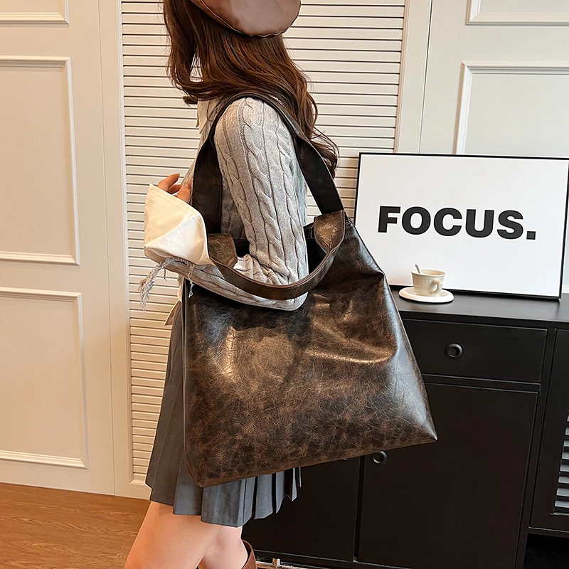 Large Causual Tote Shoulder Bags for Women Handbags and Purses 2023 New Trendy Designer Ladies HandBags  for work High Quality