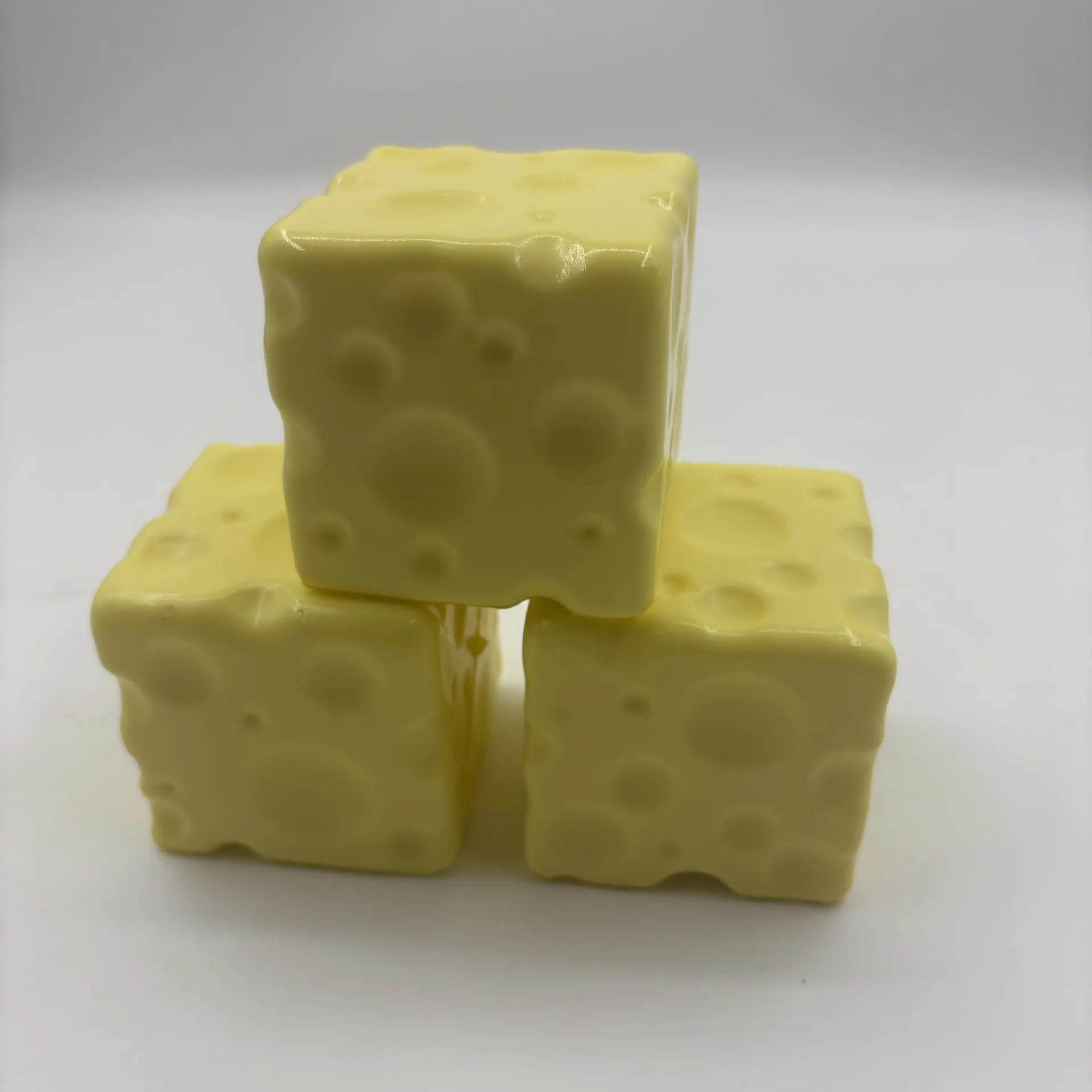 5x5cm Weicher PU-Käse-Squishy, langsam rückfedernd, Stressabbau-Spielzeug für Kinder, Geschenk