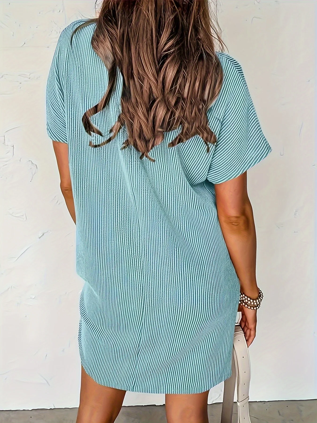 เดรสชุดมินิเดรสแขนสั้นผู้หญิงลำลองชุดคล้องคอฤดูร้อนเดรสแฟชั่นชุดมินิเดรสสีล้วนเสื้อทูนิคมีกระเป๋า