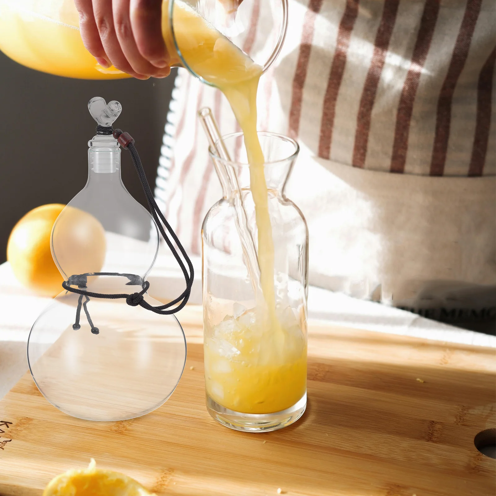 

600Ml Gourd Style Glass Bottle Chinese Retro Inspired Transparent Drinking Gourd for Fruit Wine Beer Juice Cold Hot Beverage