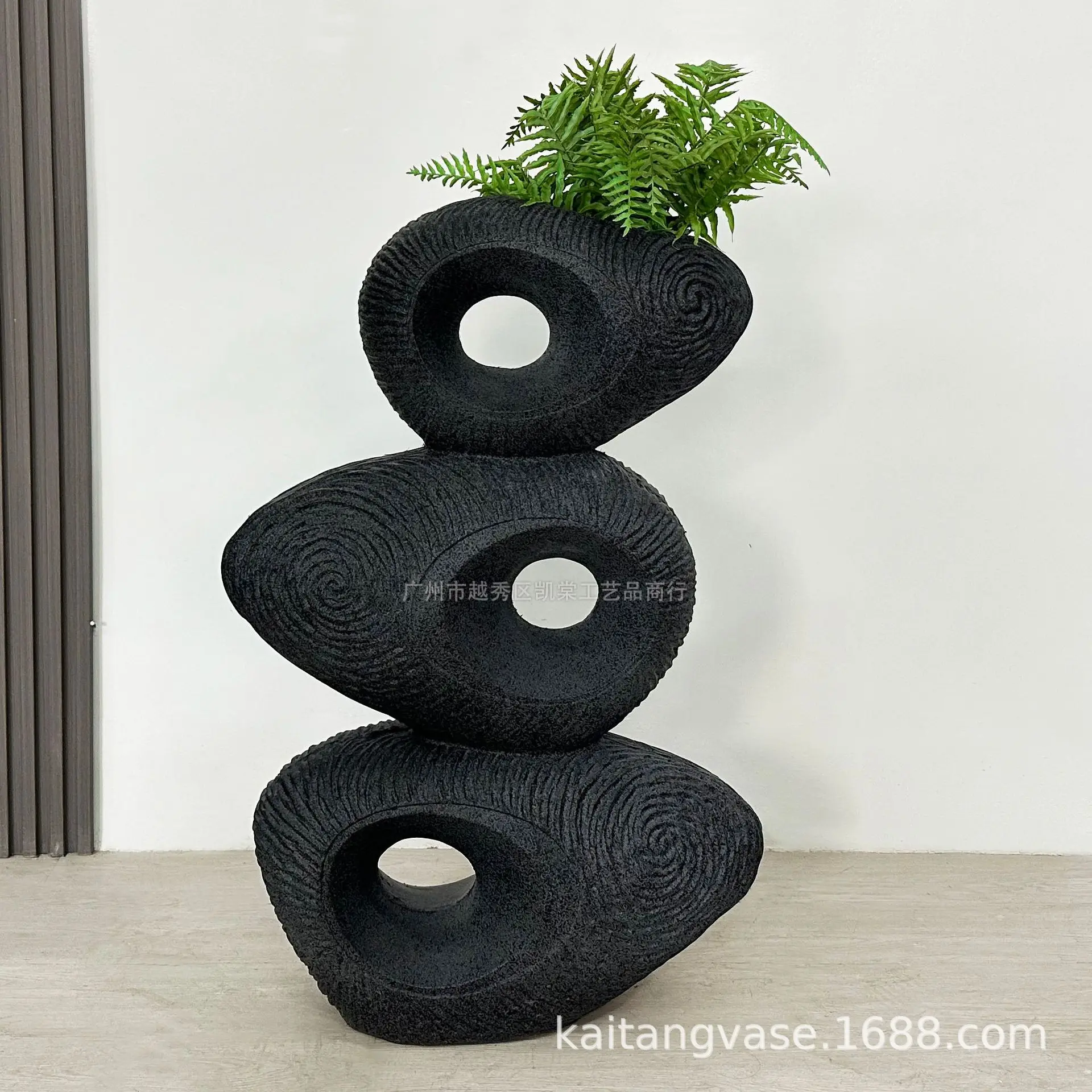 Floor-to-ceiling fiberglass flower pot decorative ornament courtyard villa landscaping B & B hotel office building green plant