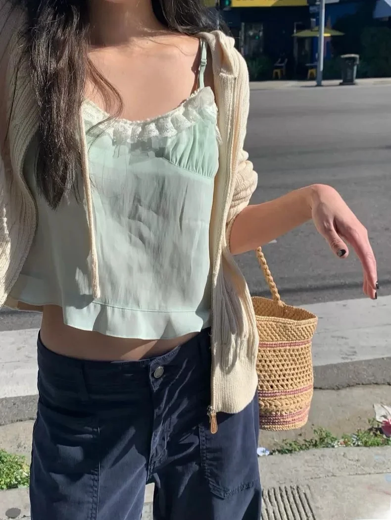 

Новинка MOSA2026: Весенний женский укороченный топ-майка с кружевной отделкой и вставками, облегающий, цветной